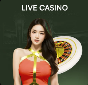 瑟尔洛特高高跃起头球攻门，卢宁飞扑把球摘下